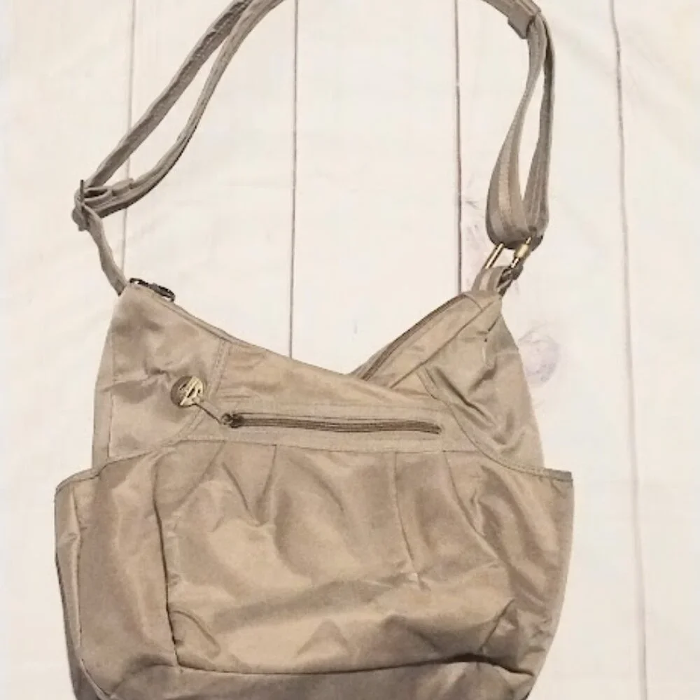 Travelon Anti theft Hobo Bag Purse/Travel bag